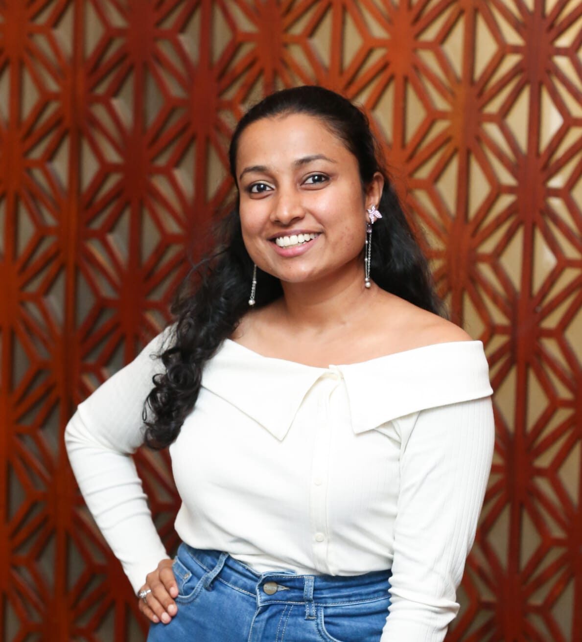 Portrait of Yashika Nipuni, Signature Experience Associate, The Pekoe Trail Organisation